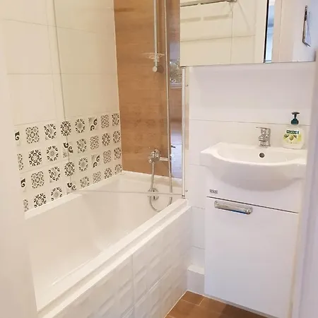 아파트 Apartament *